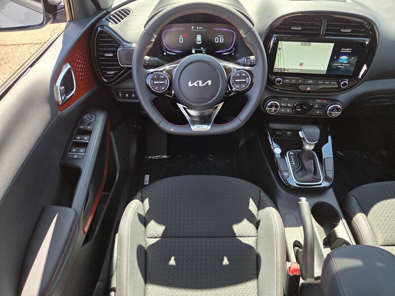 2025 Kia Soul GT-Line photo 9