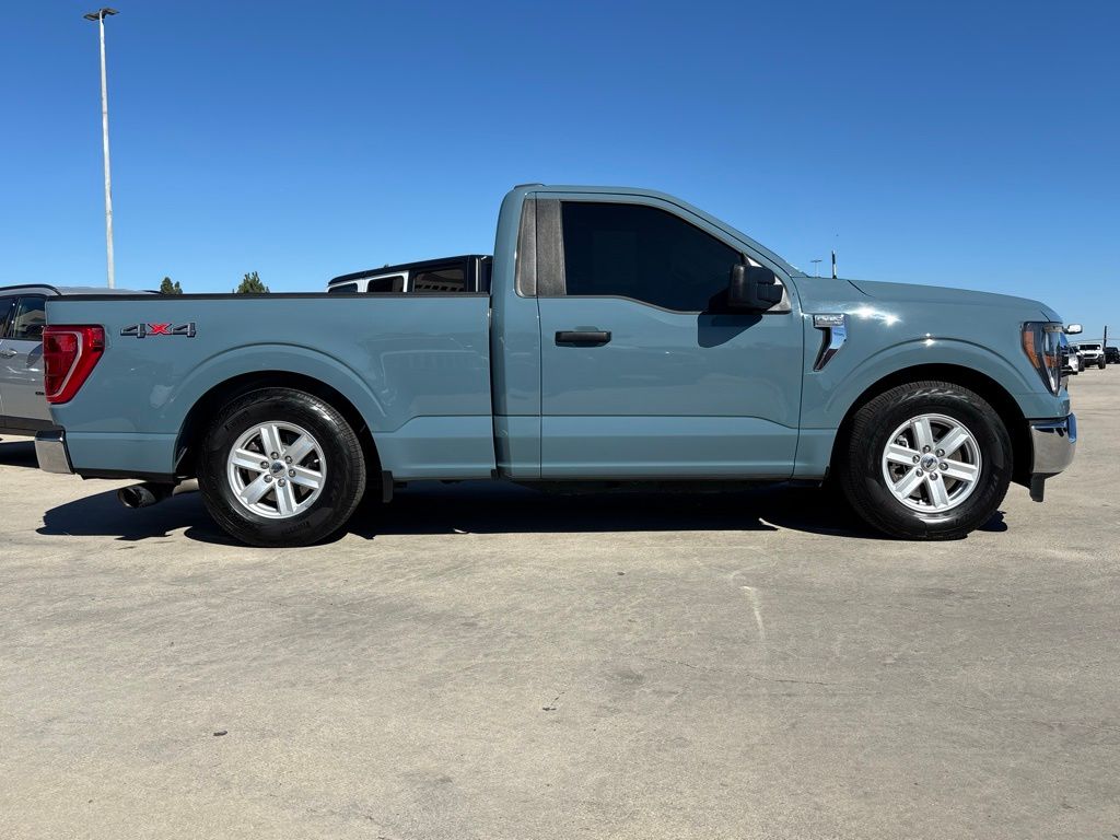 2023 Ford F-150 XLT photo 2