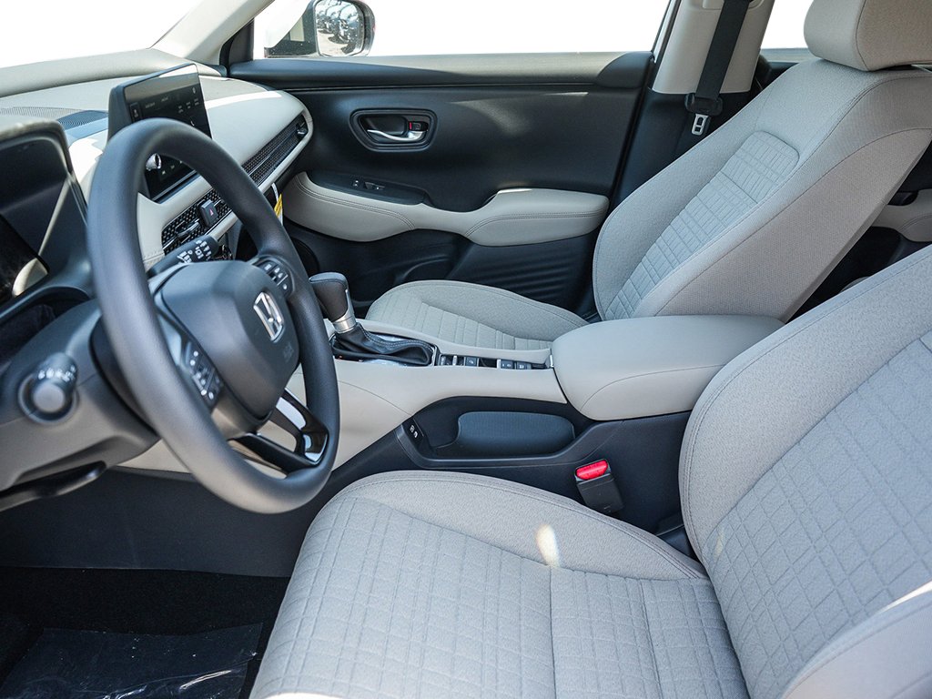 2026 Honda HR-V LX photo 10