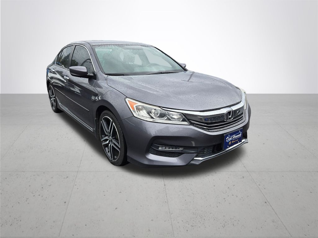 2017 Honda Accord Sport photo 2