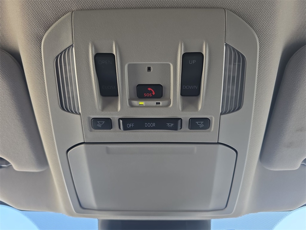 2024 Toyota Highlander Hybrid XLE photo 28