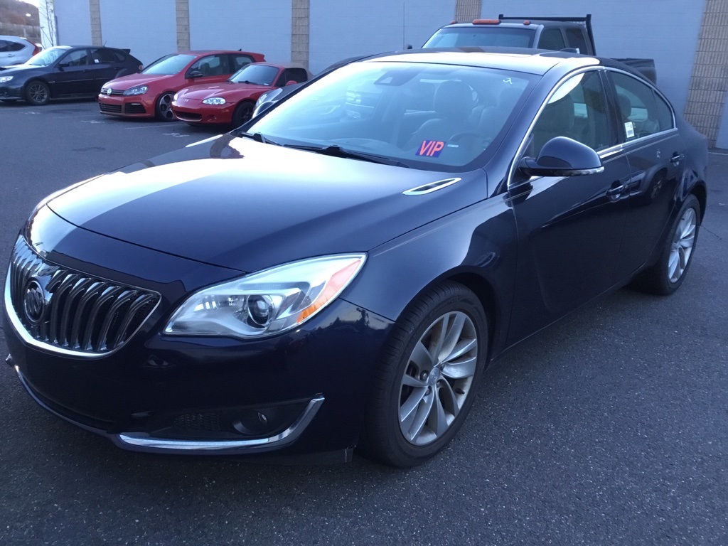 2017 Buick Regal Premium II photo 2