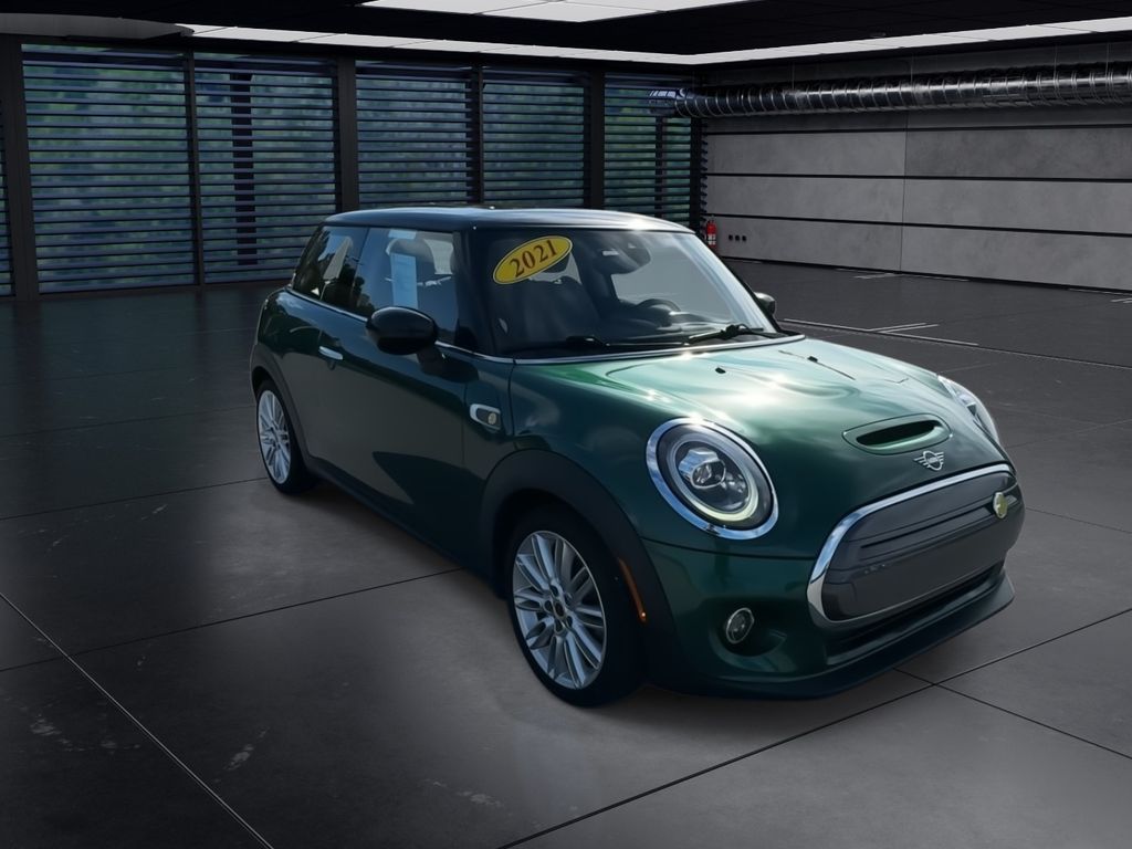 Used 2021 MINI Hardtop 2 Door SE with VIN WMWXP3C00M2N86861 for sale in Chesterton, IN