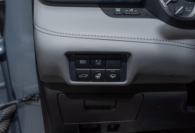 2021 Toyota Highlander Limited photo 9
