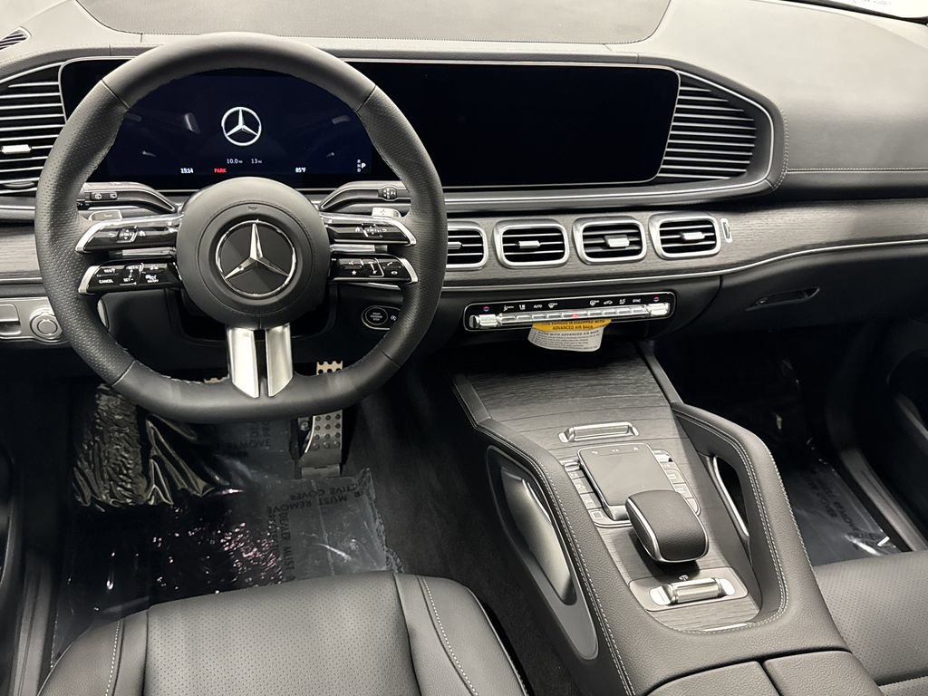 2026 Mercedes Benz GLS 450 4MATIC photo 15