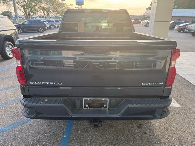 2023 Chevrolet Silverado 1500 Custom photo 3