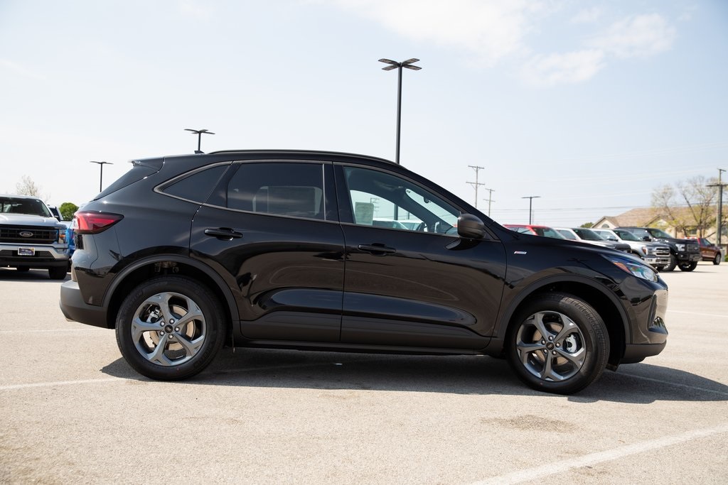 2025 Ford Escape ST-Line photo 7