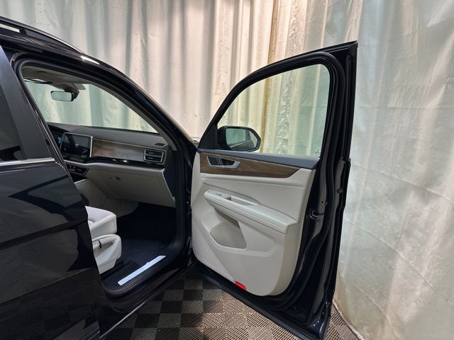 2026 Volkswagen Atlas SE Technology photo 28