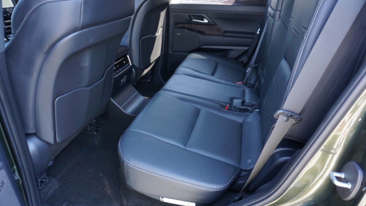 2024 Lexus GX 550 Luxury photo 28
