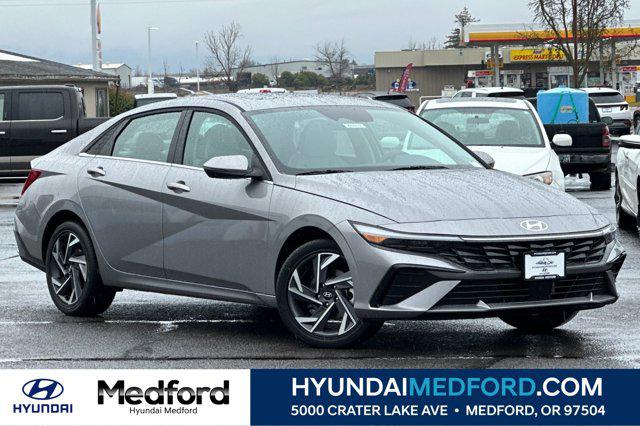 2025 Hyundai Elantra Limited's photo