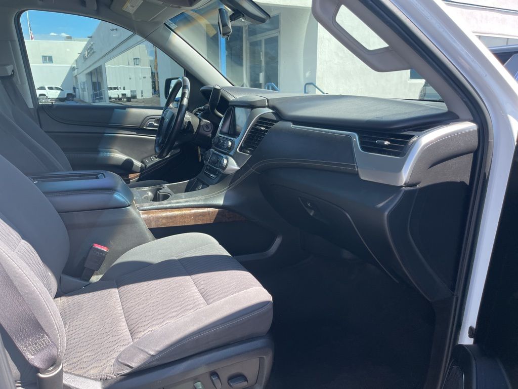 2017 Chevrolet Tahoe LS photo 13