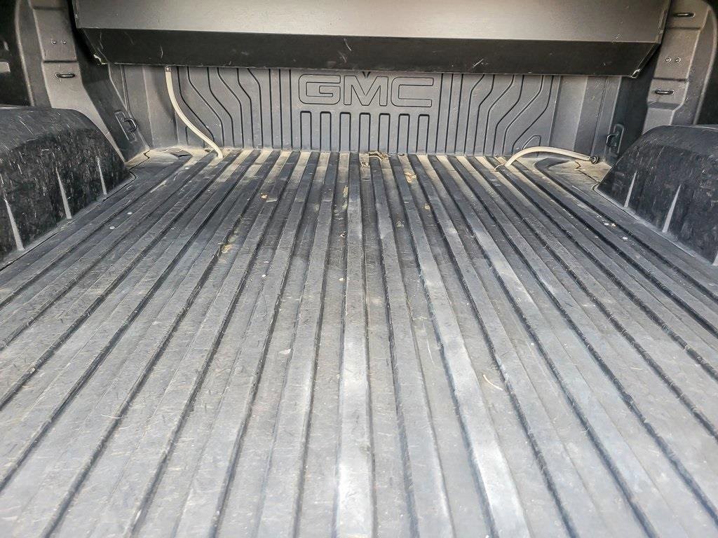 2022 GMC SIERRA - Image 19