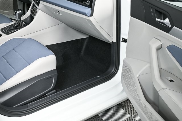 2025 Volkswagen Jetta 1.5T SE photo 21