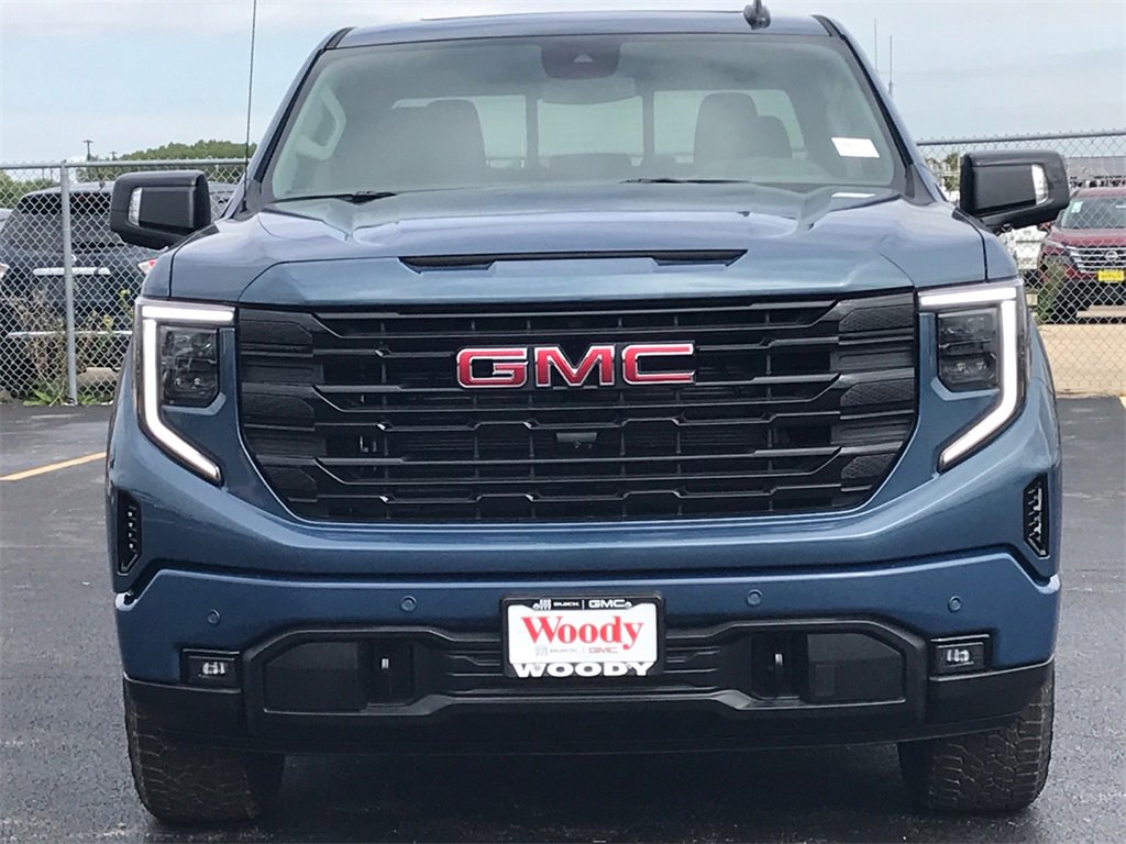 2026 GMC SIERRA - Image 2