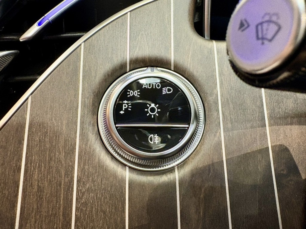 2025 Mercedes Benz E 350 photo 2