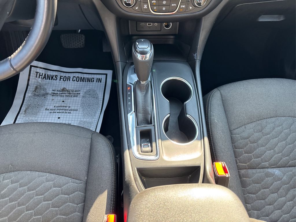 2020 Chevrolet Equinox LT photo 19