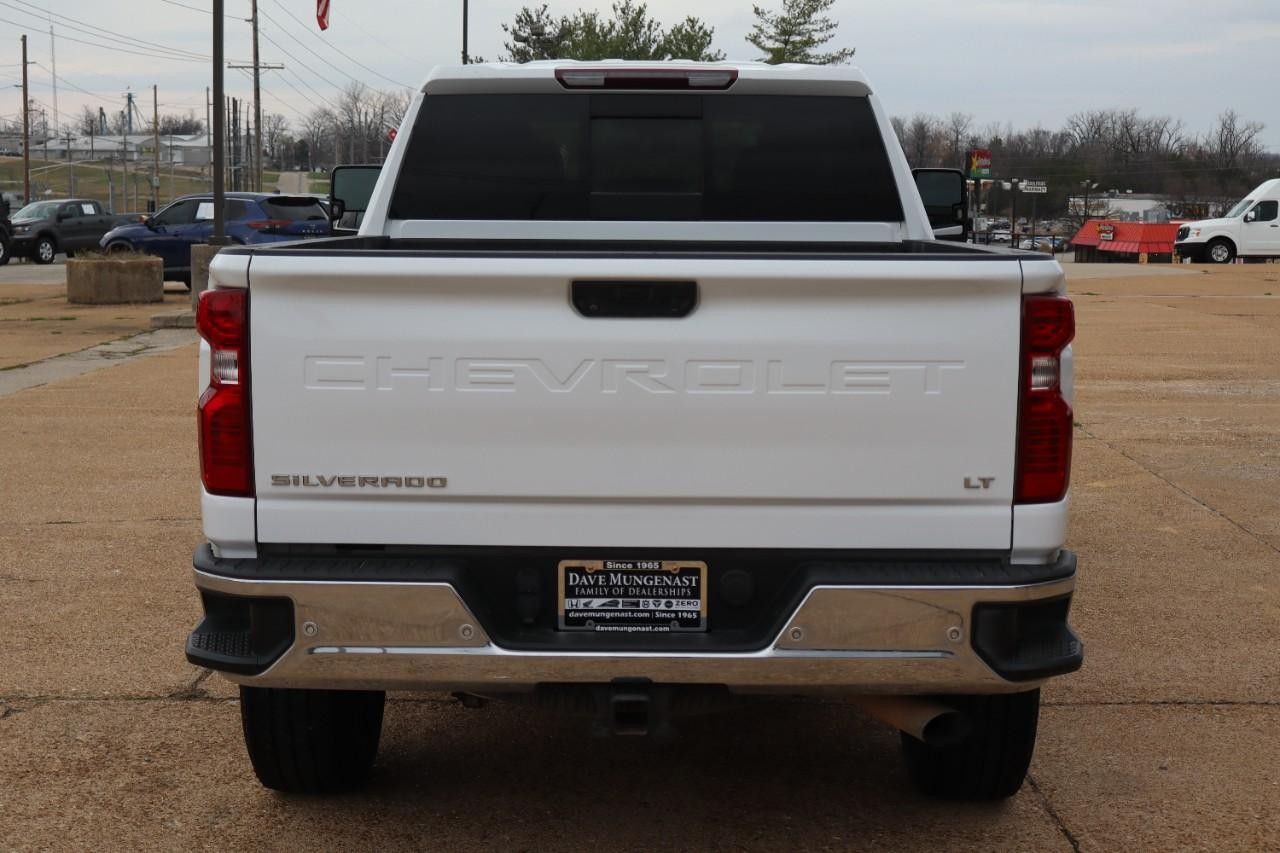 2023 Chevrolet Silverado 2500HD LT photo 4