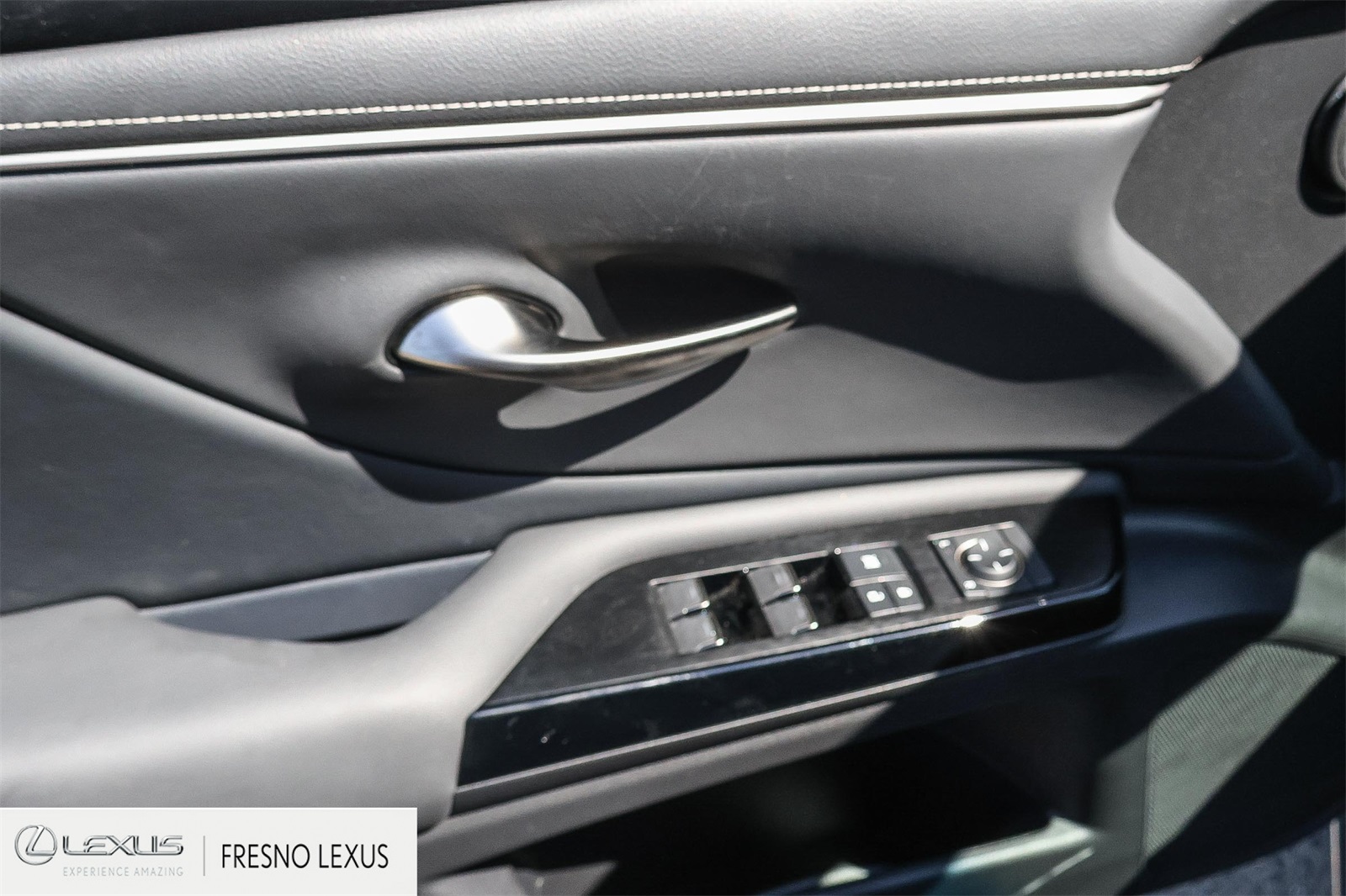 2025 Lexus ES 350 photo 20