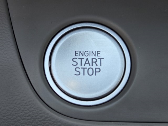 2024 Hyundai Elantra SEL Convenience photo 18