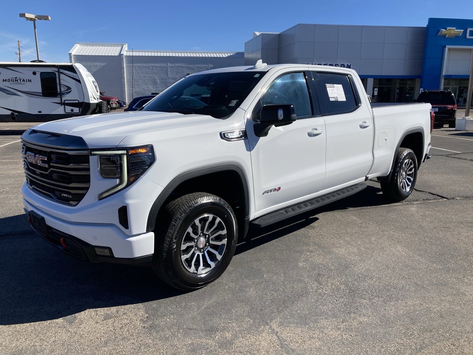 2022 GMC Sierra 1500 AT4's photo