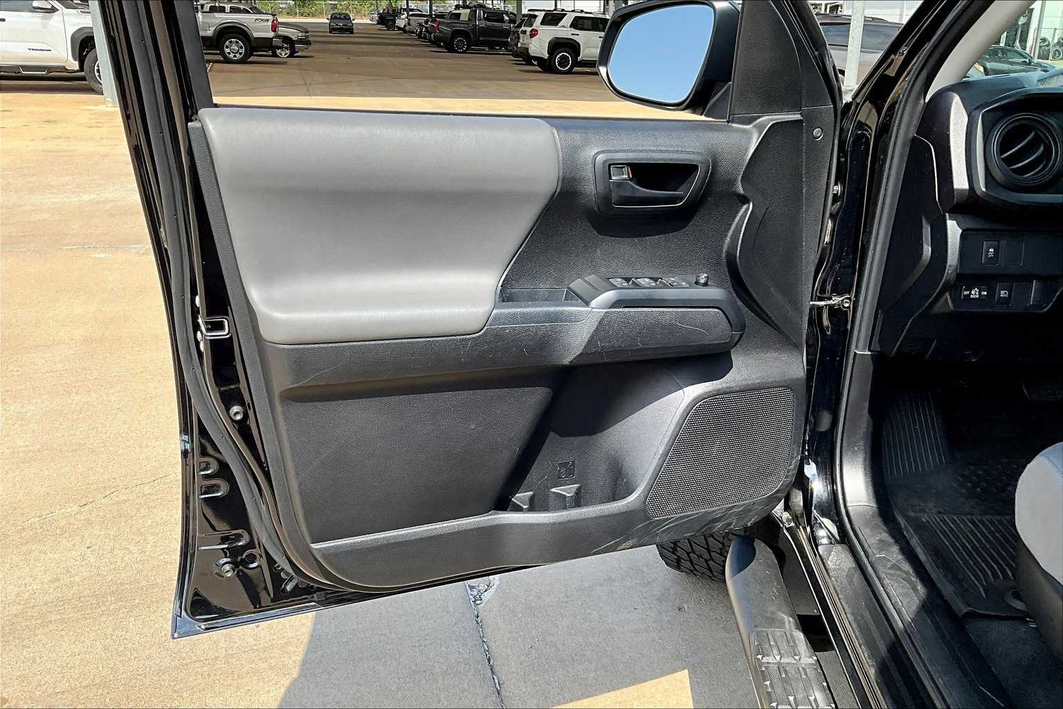 2023 Toyota Tacoma SR photo 22
