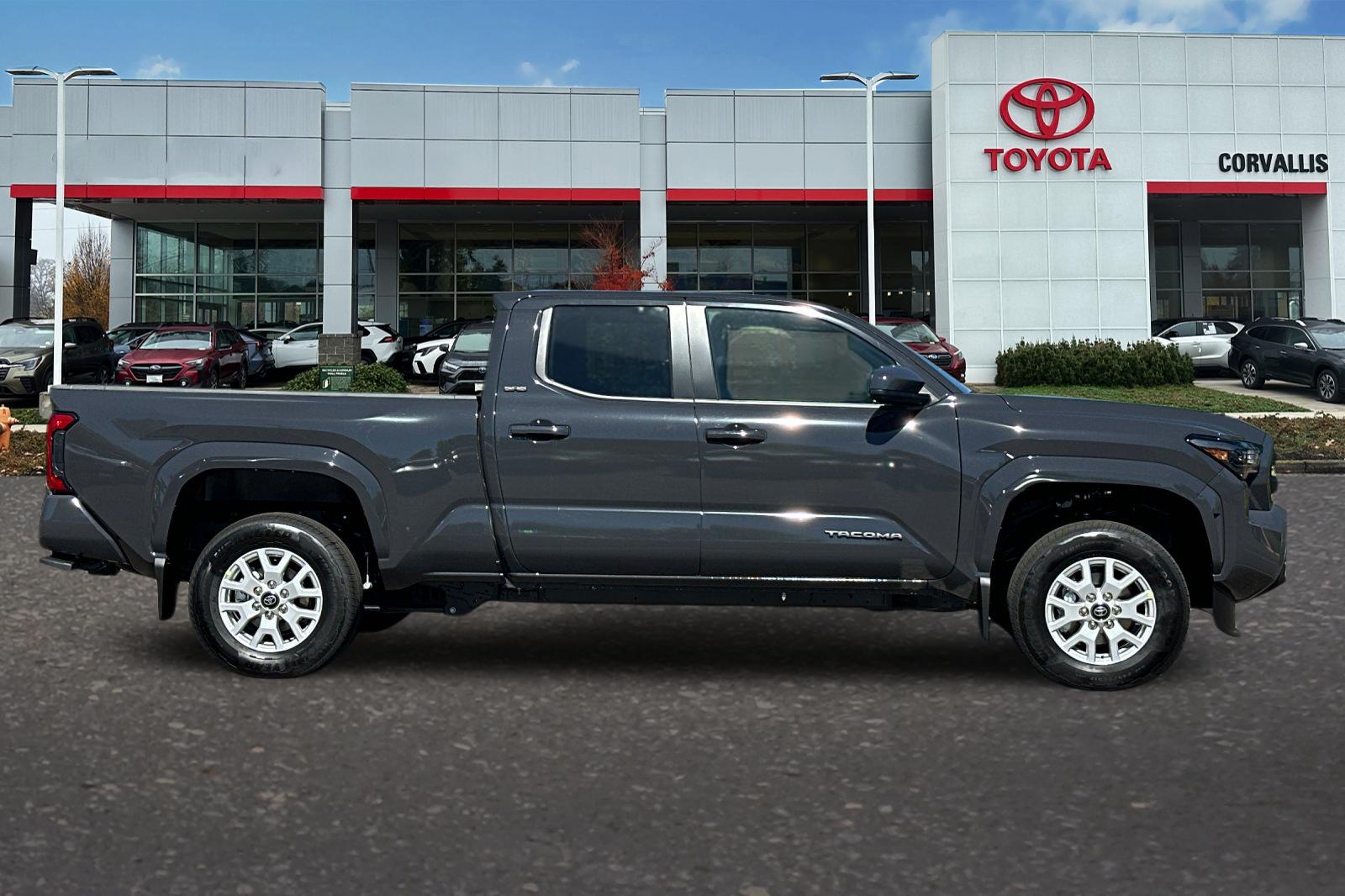 2025 Toyota Tacoma SR5 photo 3
