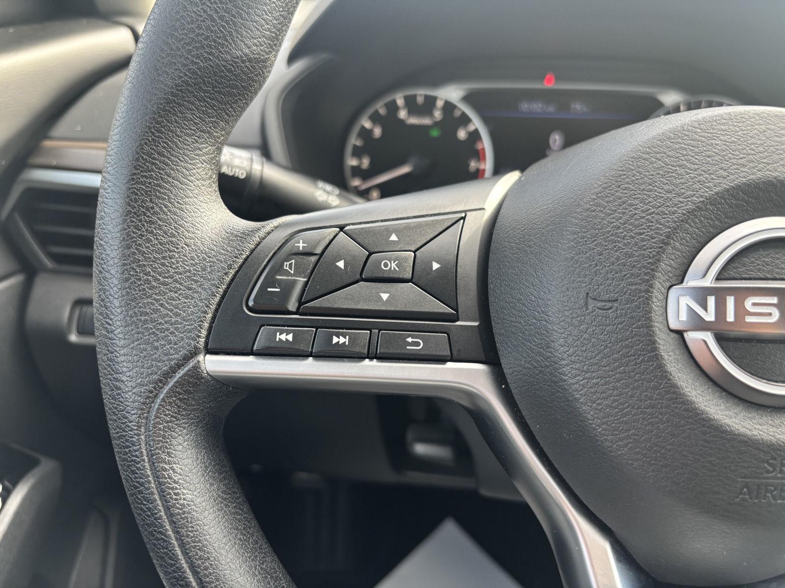 2023 Nissan Altima 2.5 SV photo 21