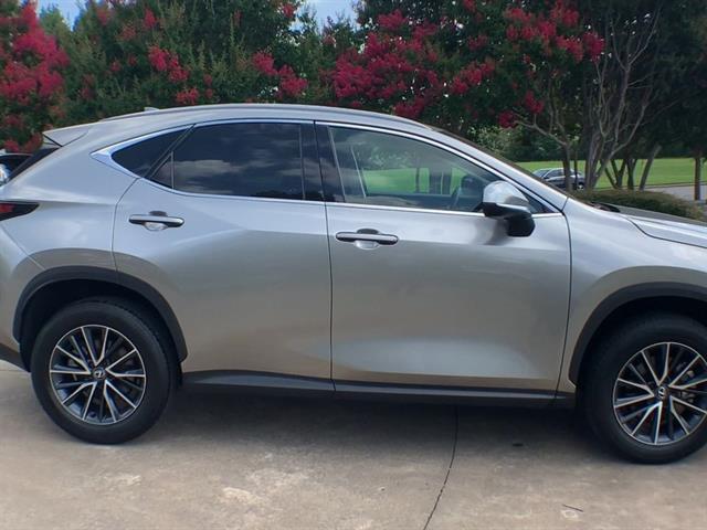 2024 Lexus NX 250 photo 8