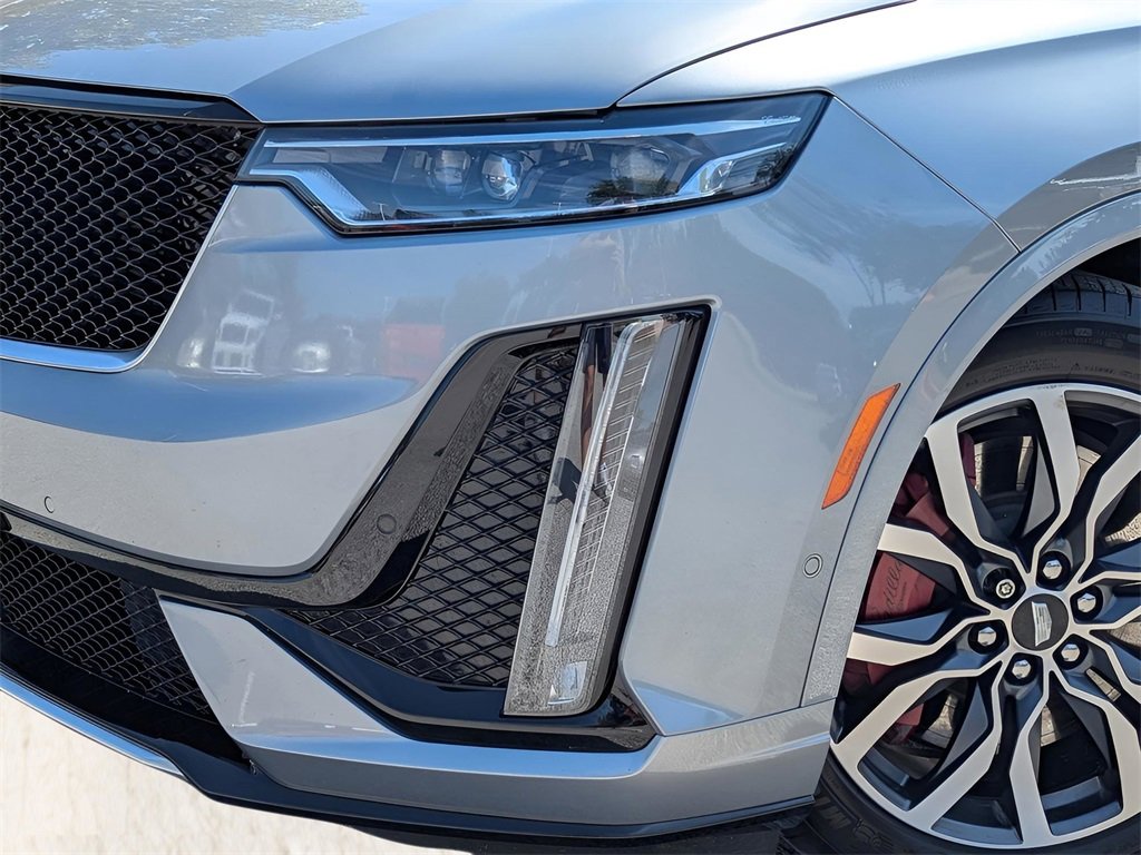 2024 Cadillac XT6 Sport photo 3