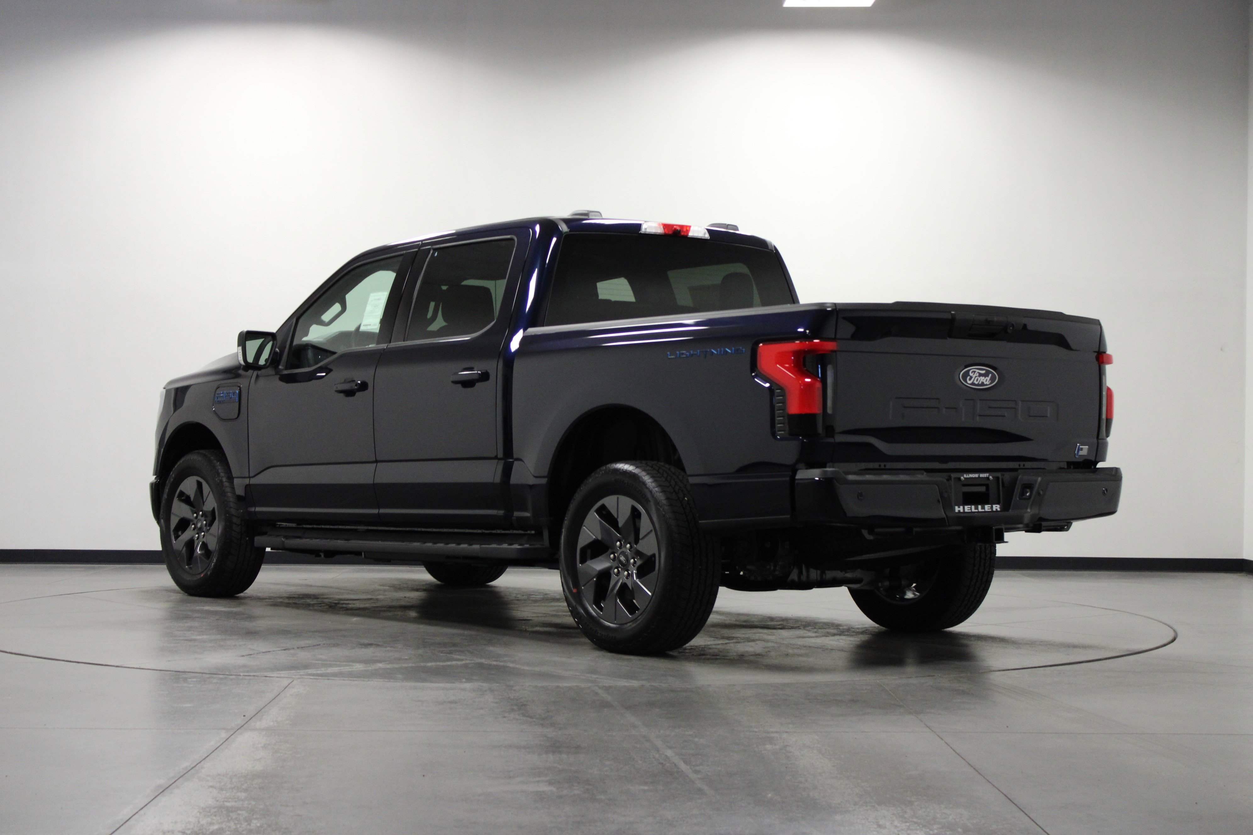 2025 Ford F-150 Lightning photo 5