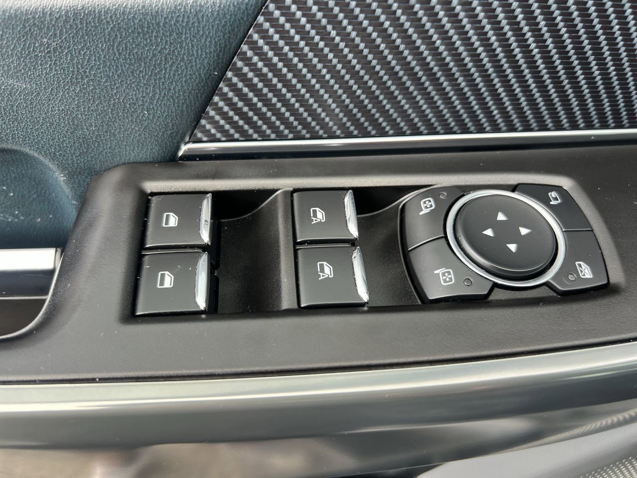 2022 Ford F-150 Limited photo 16