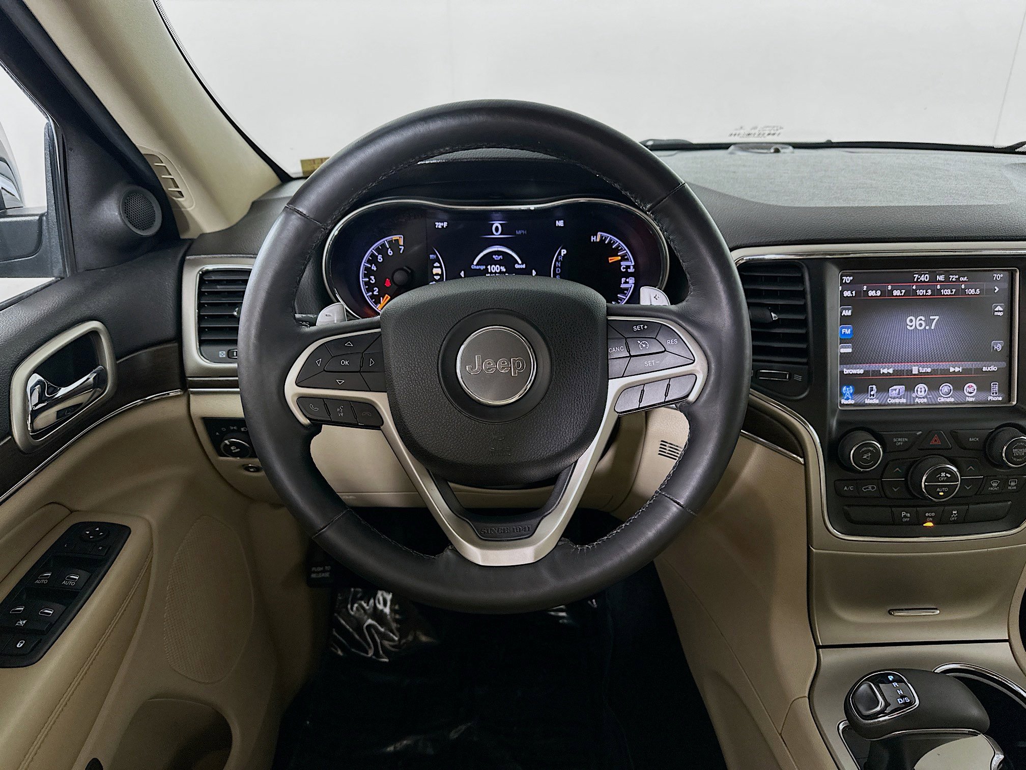 2014 Jeep Grand Cherokee Limited photo 19