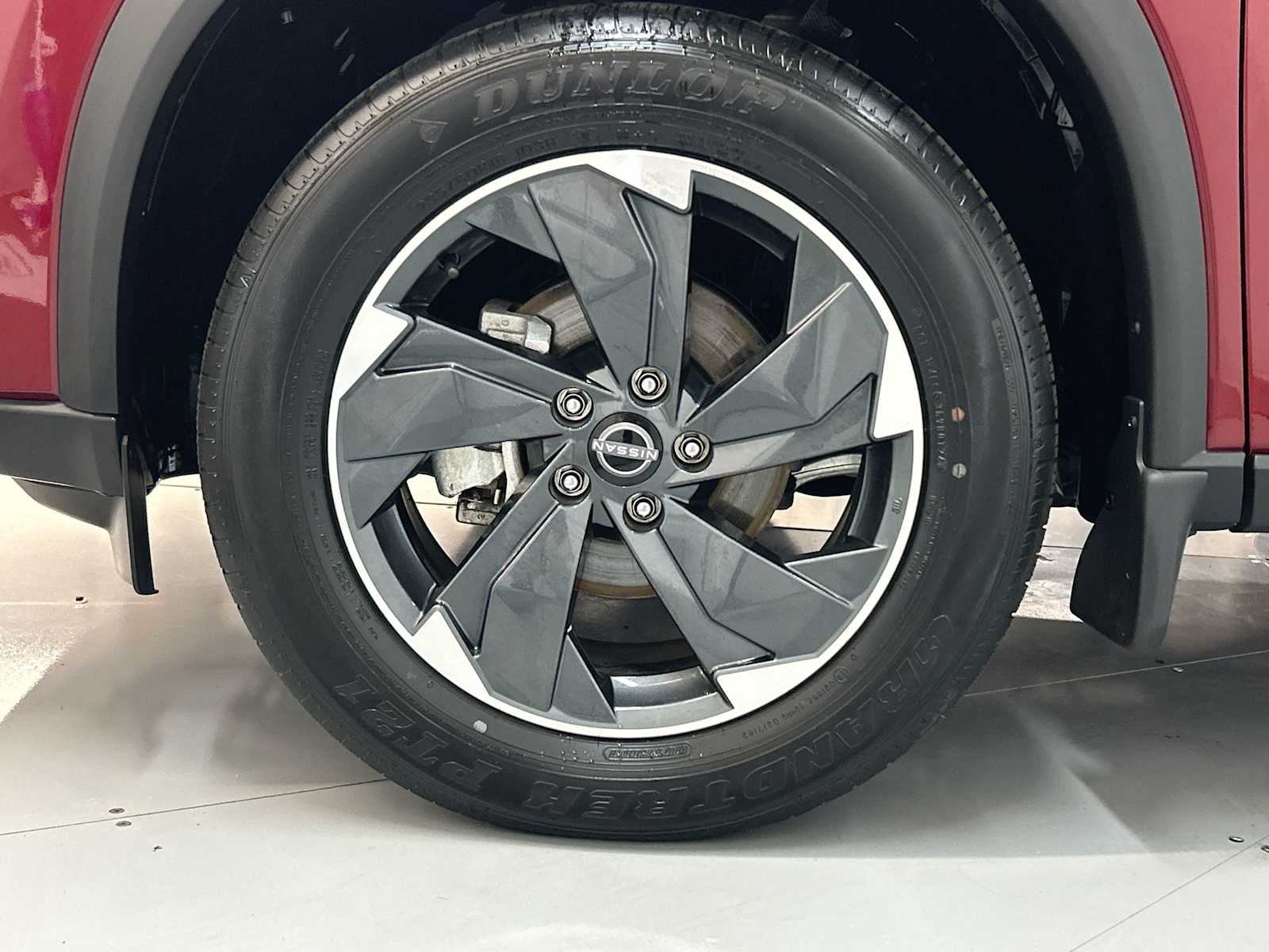2024 Nissan Rogue SV photo 10
