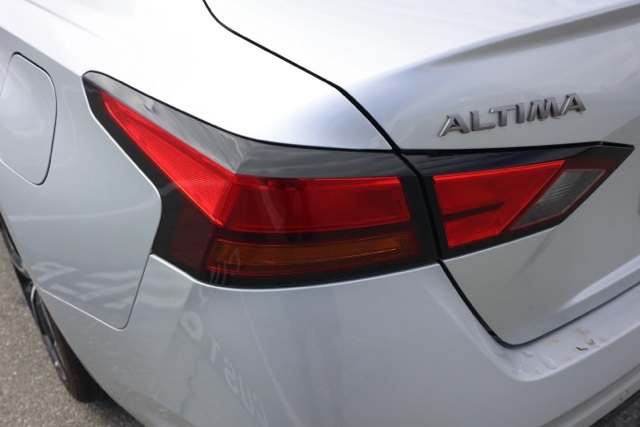 2023 Nissan Altima 2.5 SR photo 6