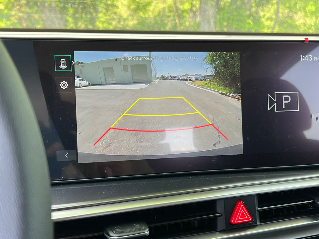 2025 Kia Sorento LX photo 22