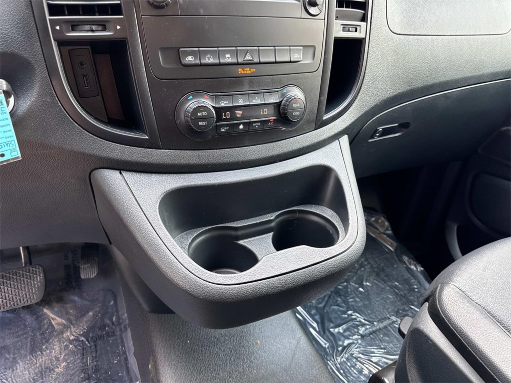 2018 Mercedes Benz Metris Passenger photo 27