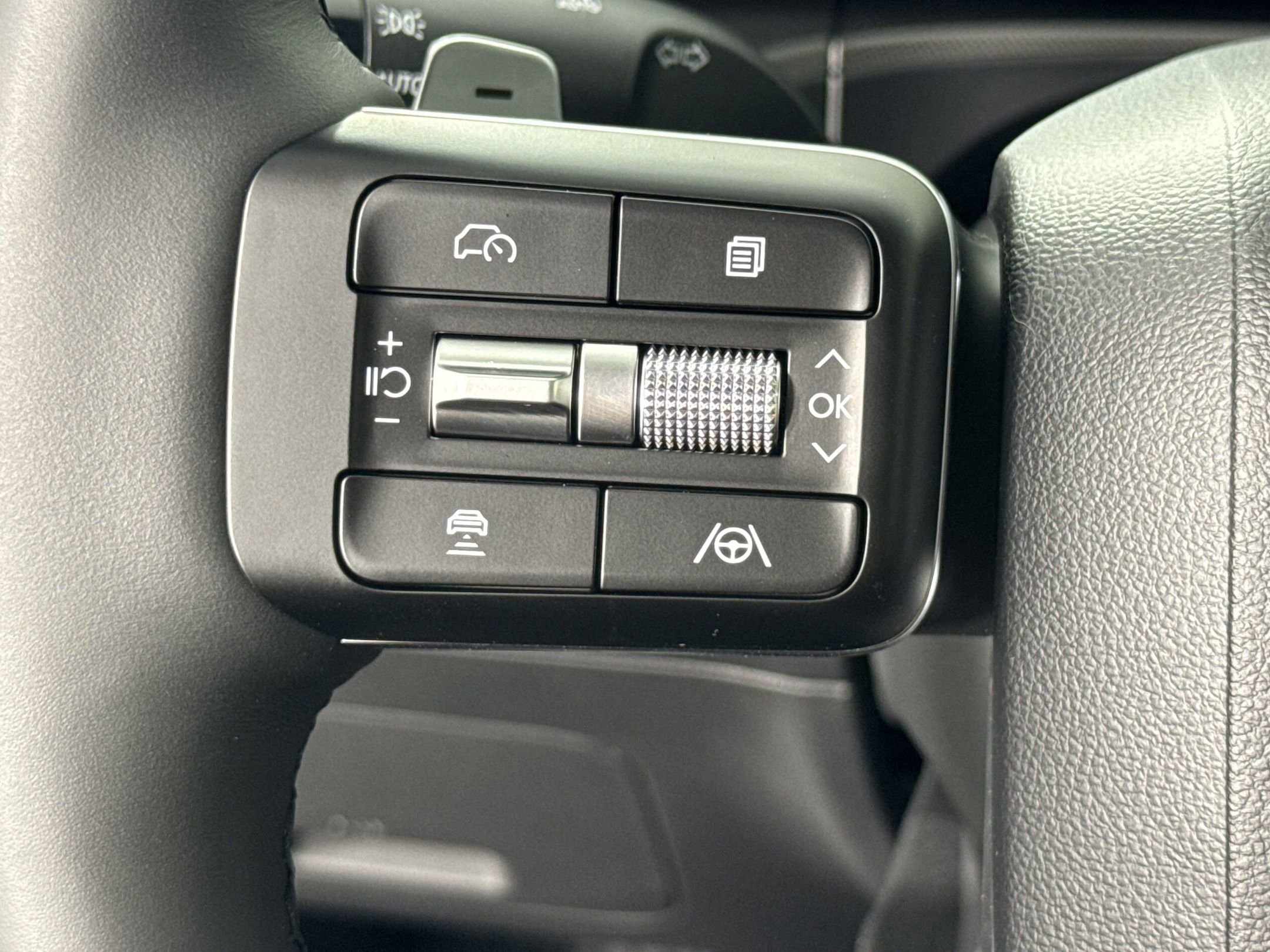 2026 Hyundai Santa Fe SEL photo 15