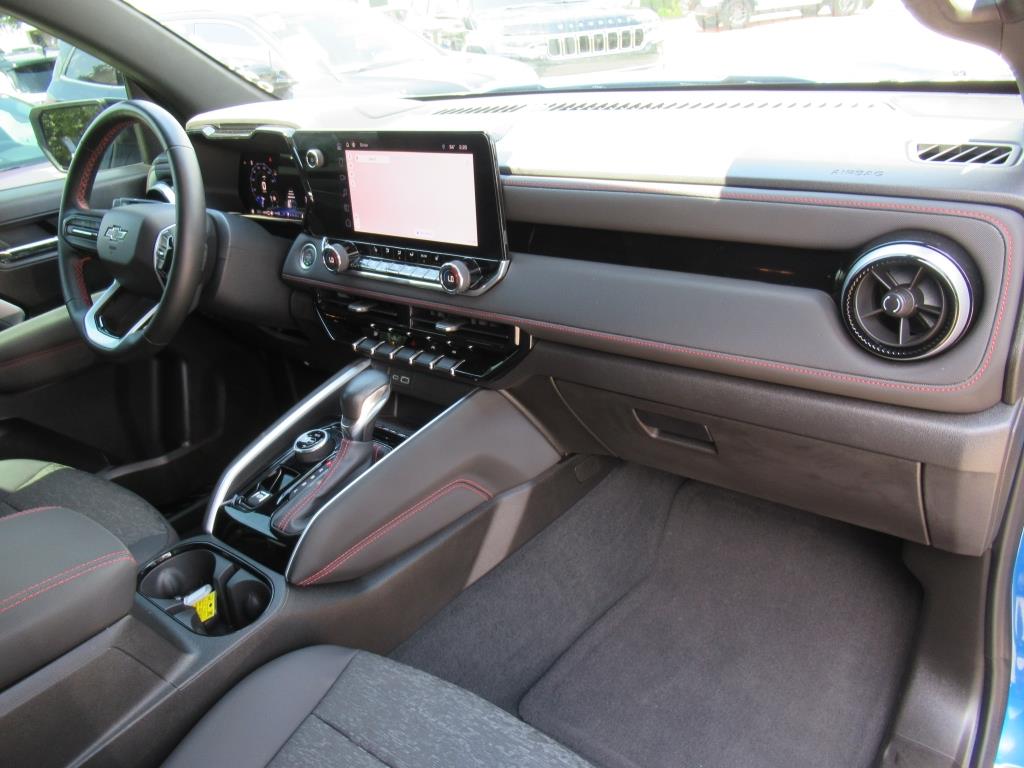 2024 Chevrolet Colorado Z71 photo 12
