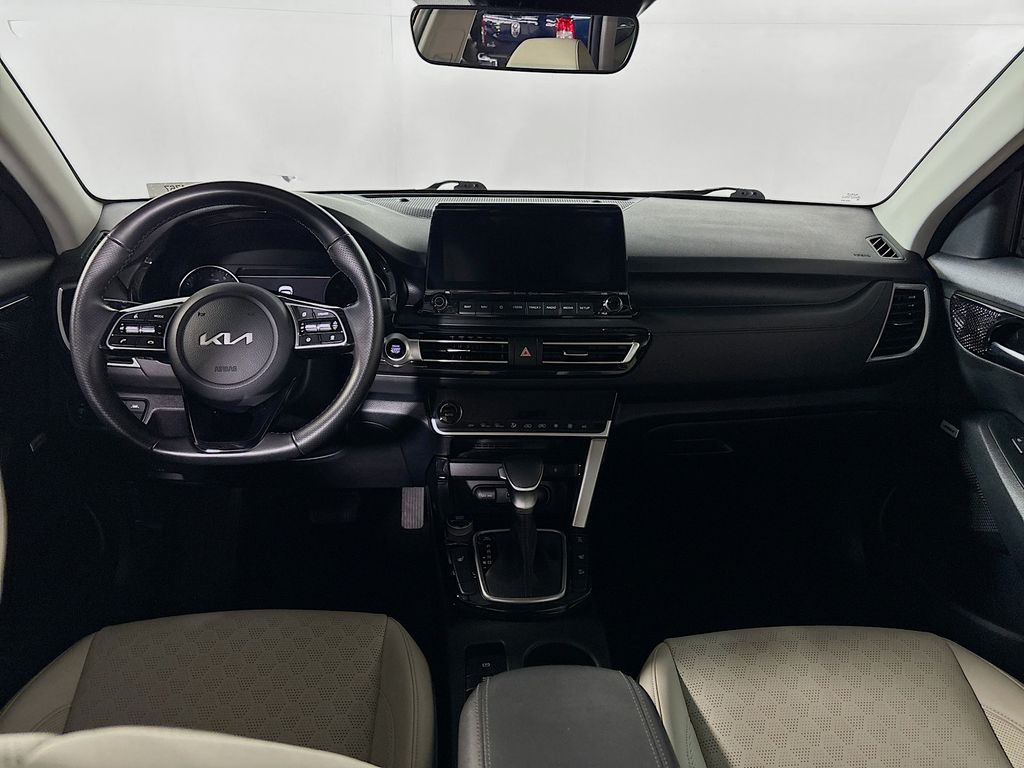 2023 Kia Seltos SX photo 11