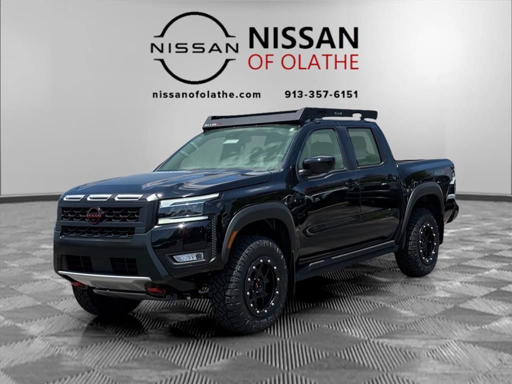 2025 Nissan Frontier PRO-4X's photo