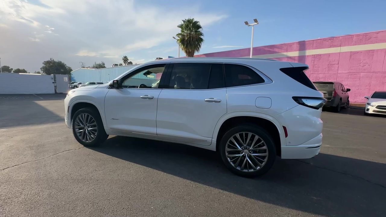 2025 Buick Enclave Avenir photo 44