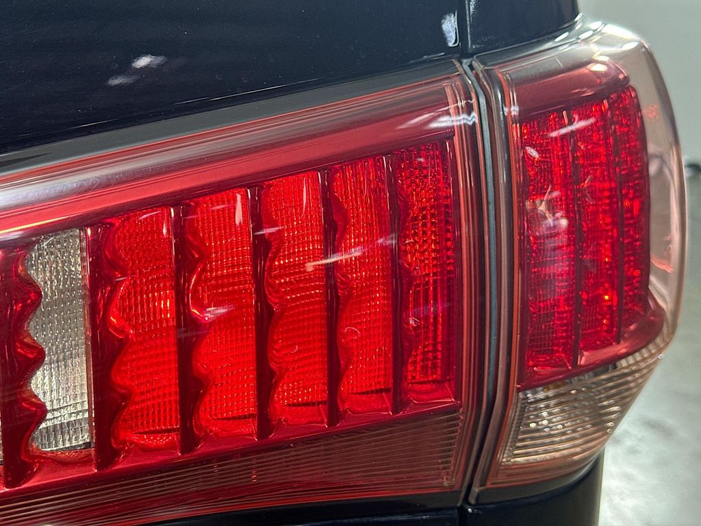 2015 Infiniti QX80 photo 30