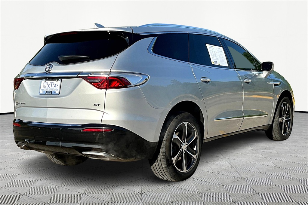 Used 2022 Buick Enclave Essence with VIN 5GAEVAKW6NJ149739 for sale in Kansas City