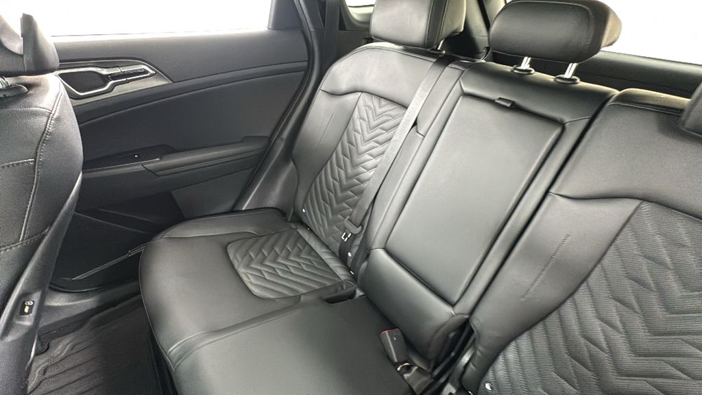 2026 Kia Sportage X-Line photo 13