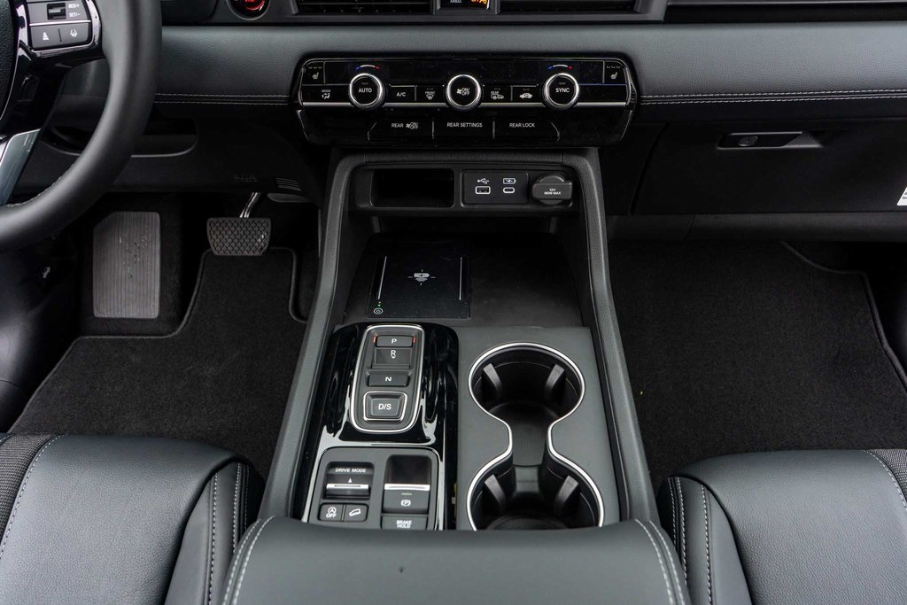 2025 Honda Pilot Touring photo 23