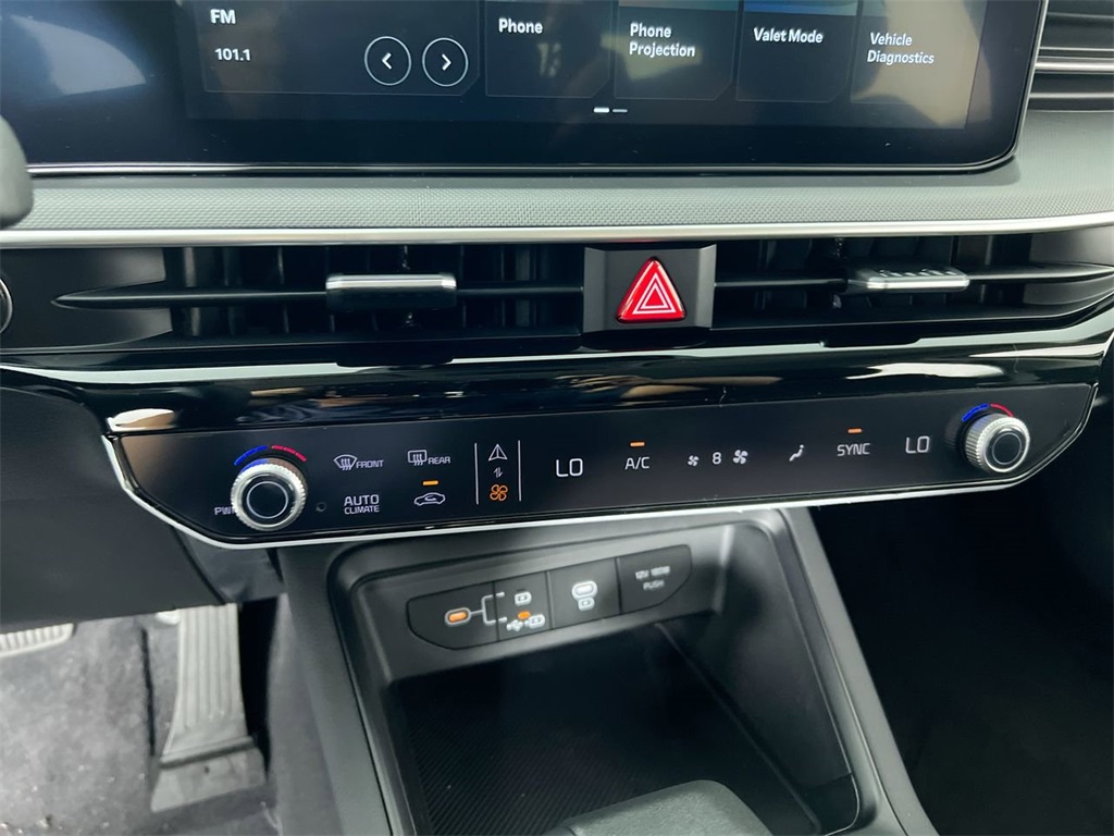 2025 Kia K5 LXS photo 22