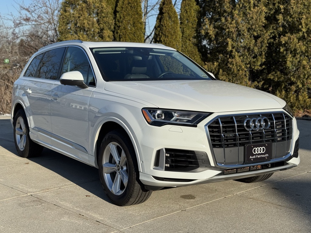 2022 Audi Q7 Premium's photo
