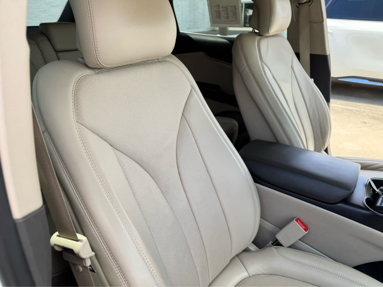 2019 Lincoln Nautilus Reserve photo 9