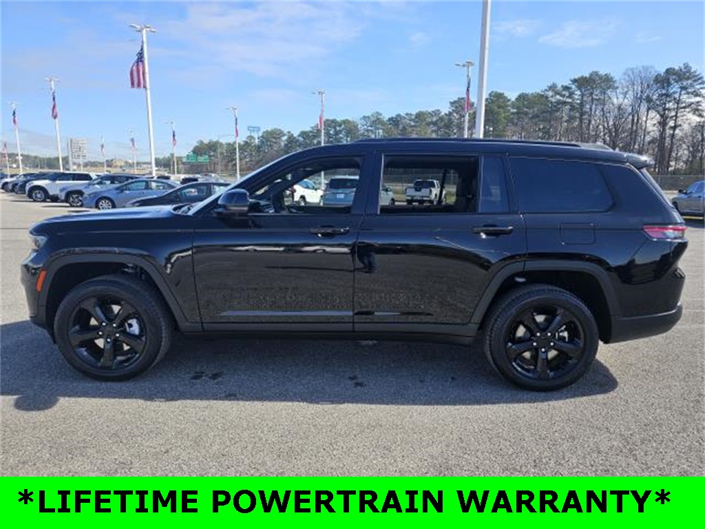 2025 Jeep Grand Cherokee Limited photo 3