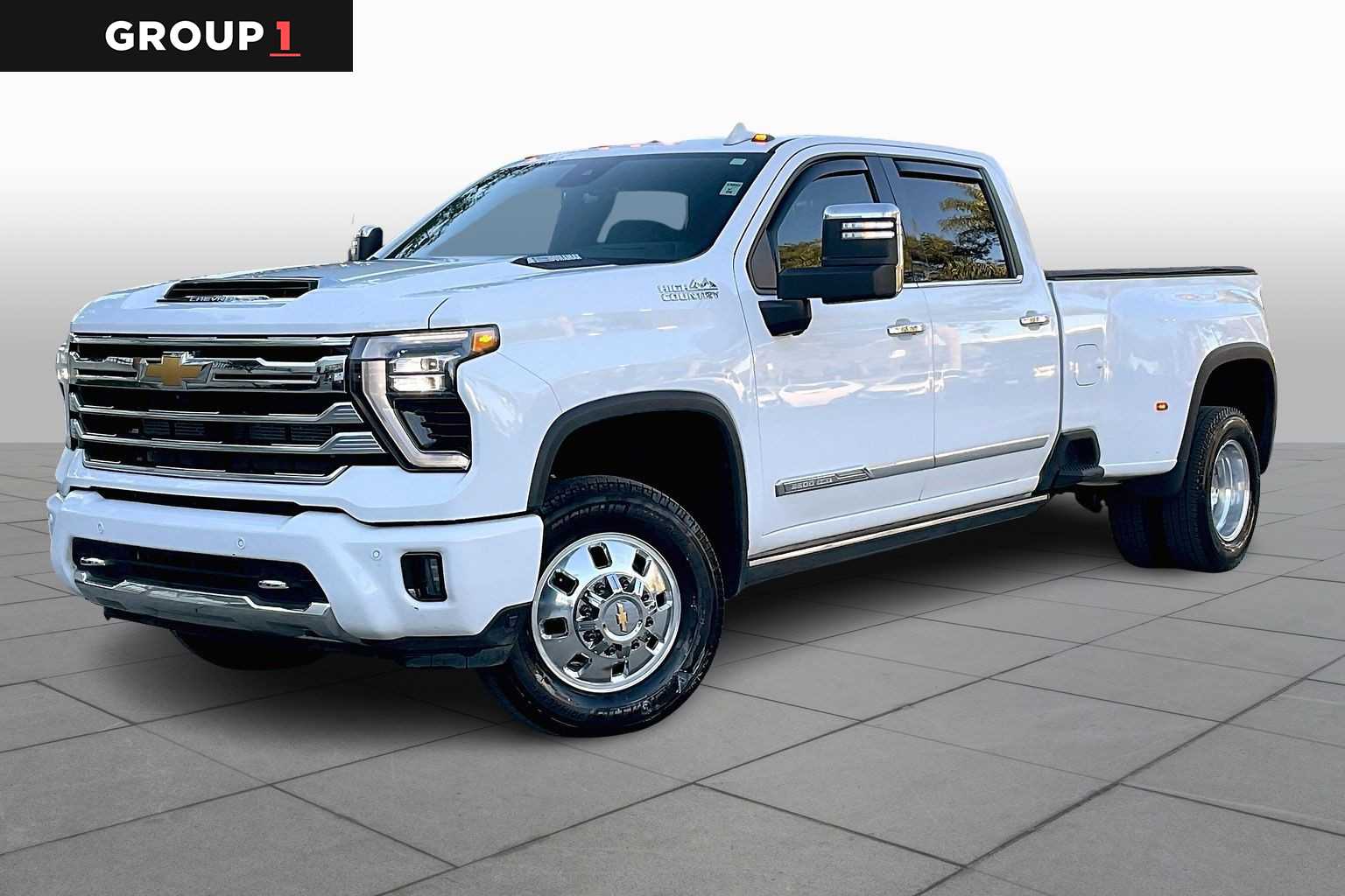 2025 Chevrolet Silverado 3500HD High Country's photo